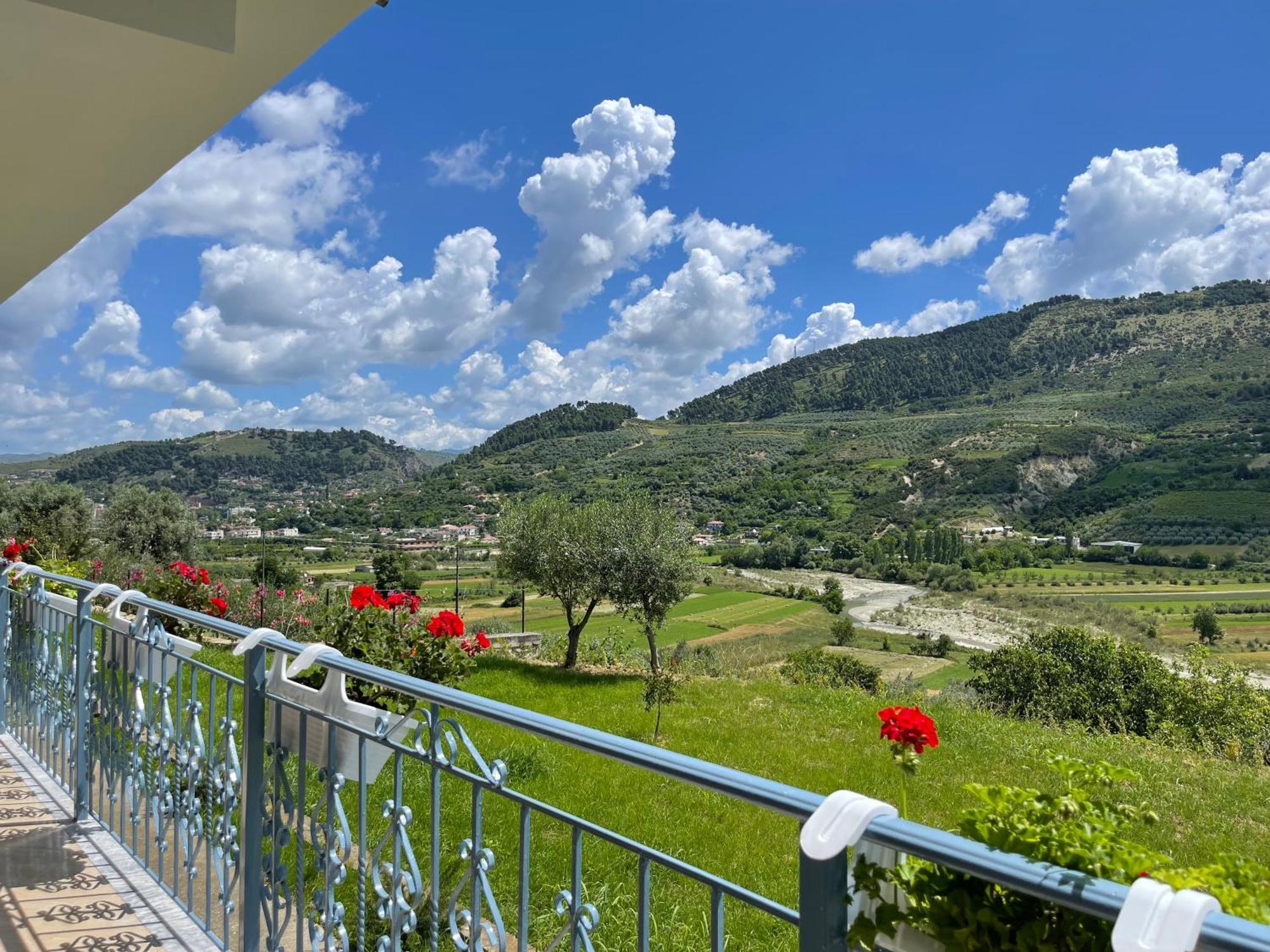 Vila Ardea Berat Exterior photo